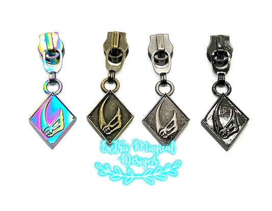 Star Mando Rhino Zipper Pull - #5