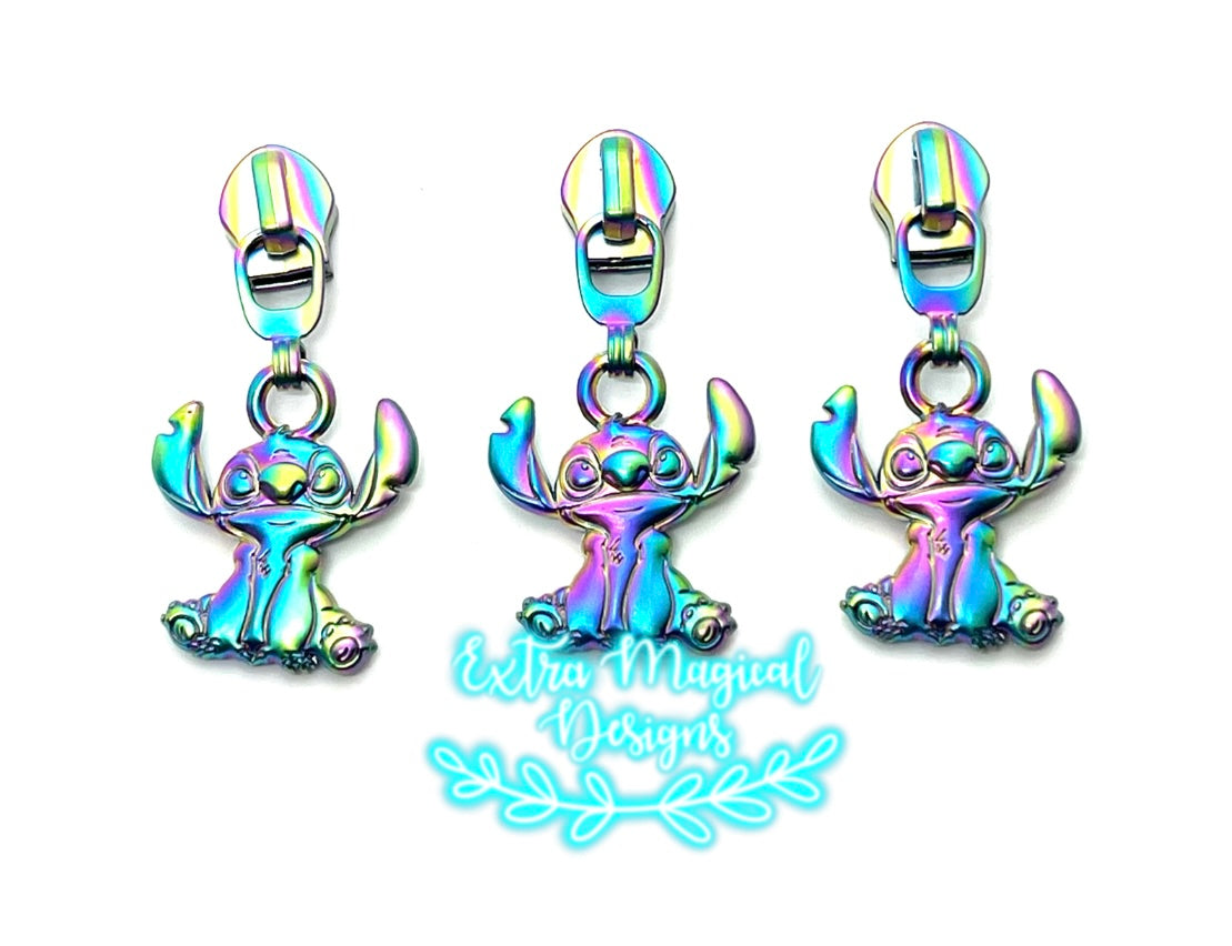 Blue Alien Zipper Pull - #5